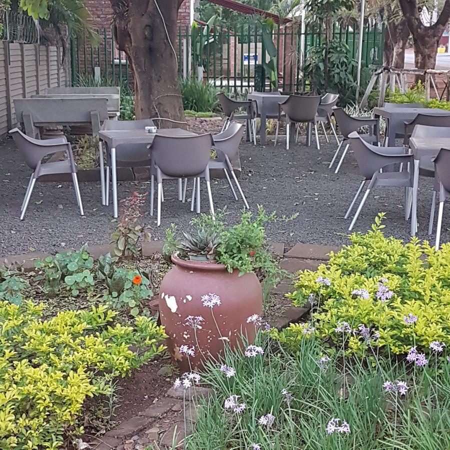 Stoep Cafe Pensión Komatipoort Exterior foto